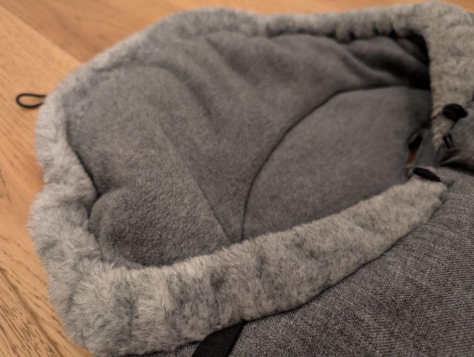 Śpiworek do wózka szary z regulacją długości