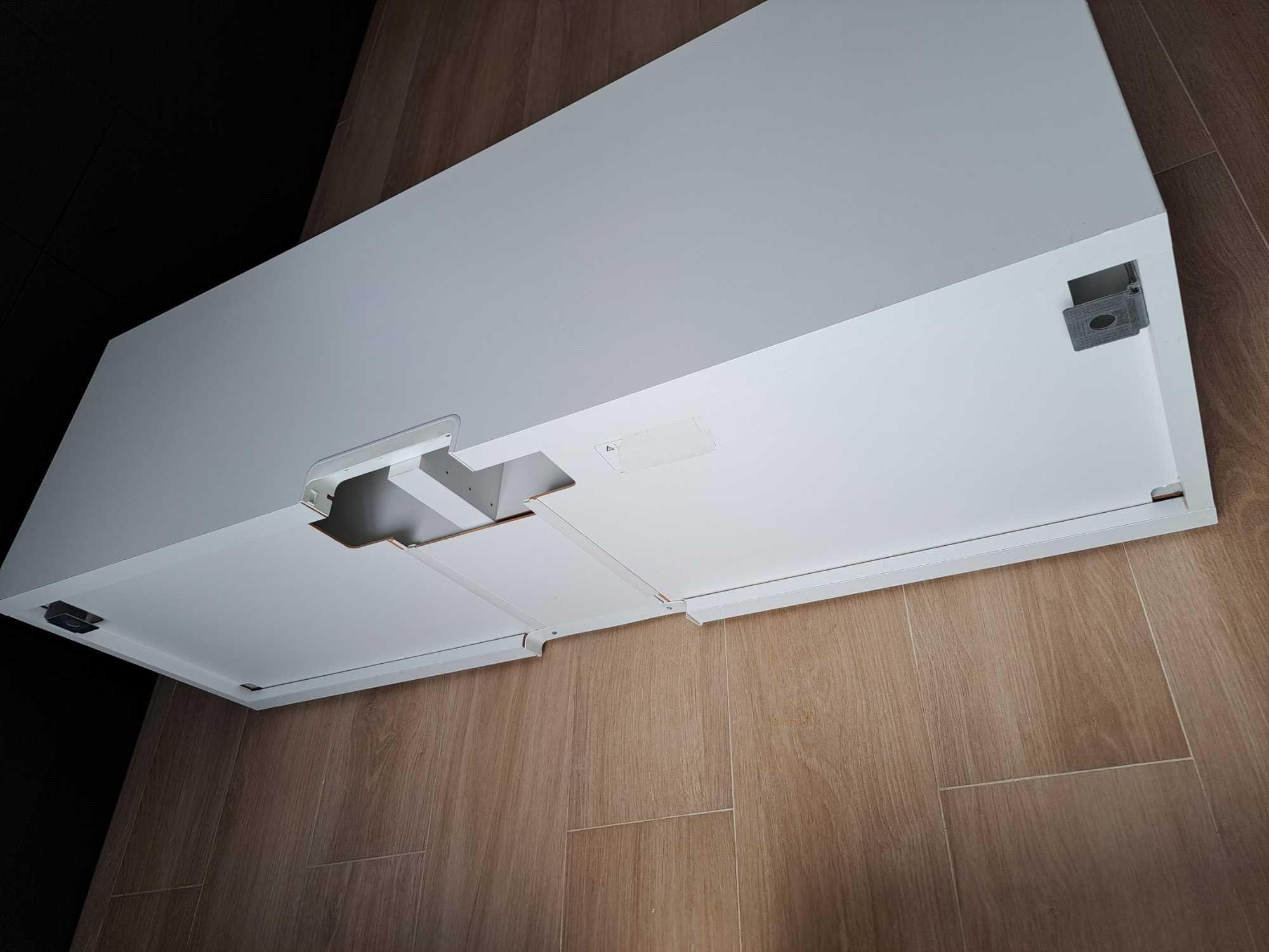 Movél + Tampo Vidro de TV BESTA IKEA