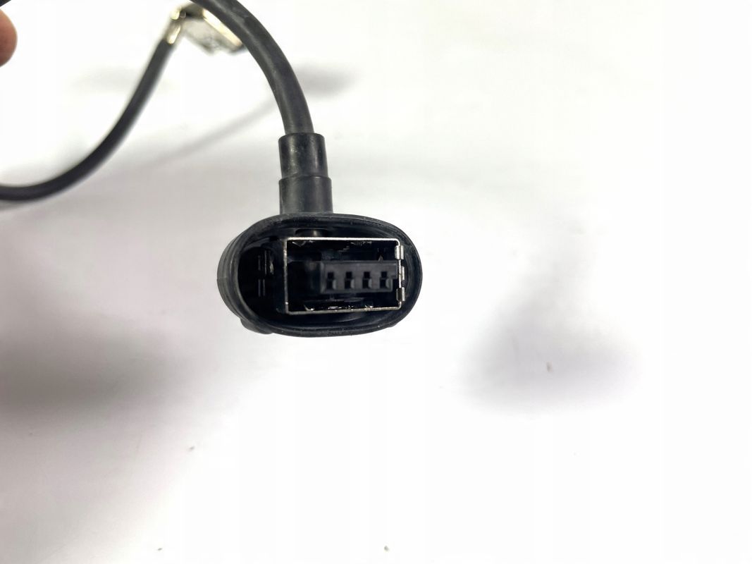 Dodge Challenger 2015+ przewód lampy żarnika przetwornicy xenon
