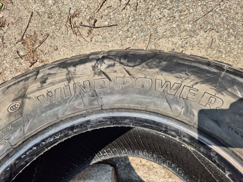 Opona 425/65r22.5