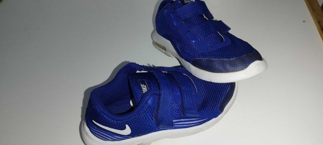 Sapatilhas Nike Tamanho 27 menino