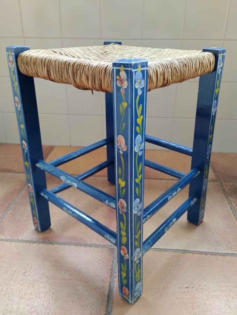 Mesa de Cozinha e Bancos