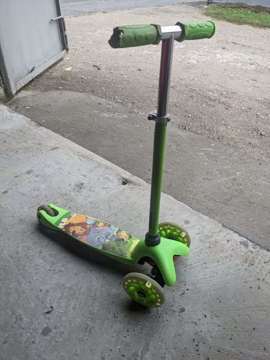 Самокат трьох колісний   до 5 років