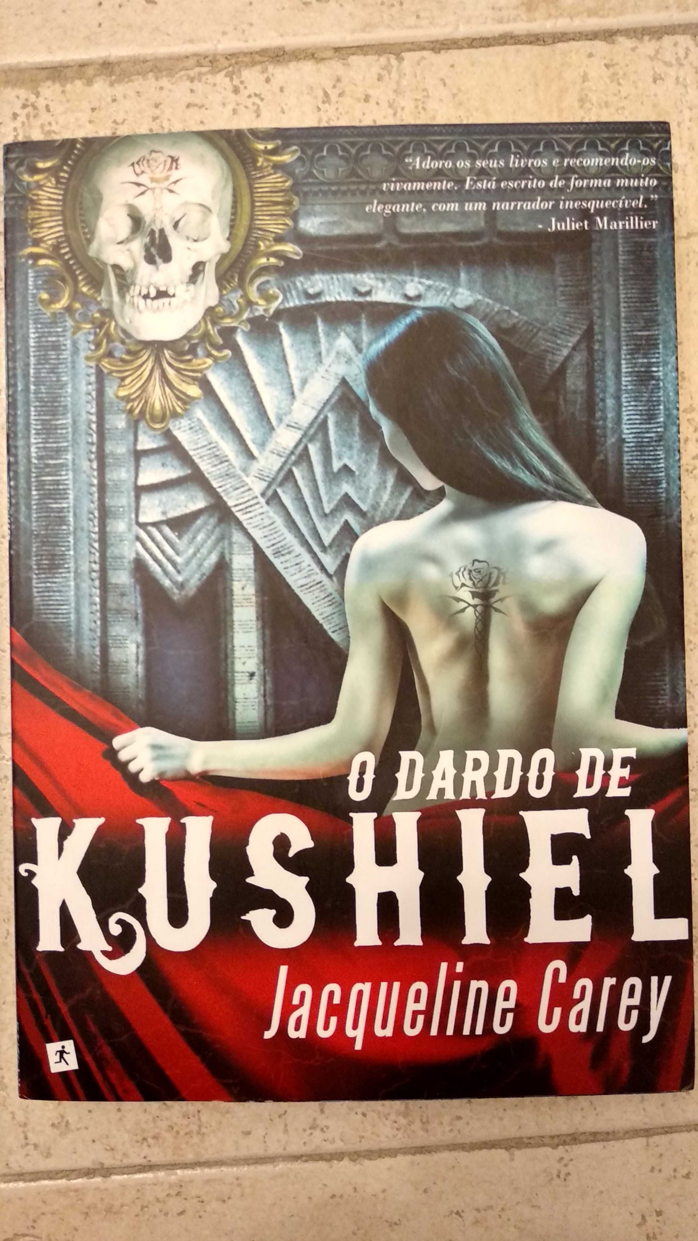 Livro "O Dardo de Kushiel" da Jacqueline Carey