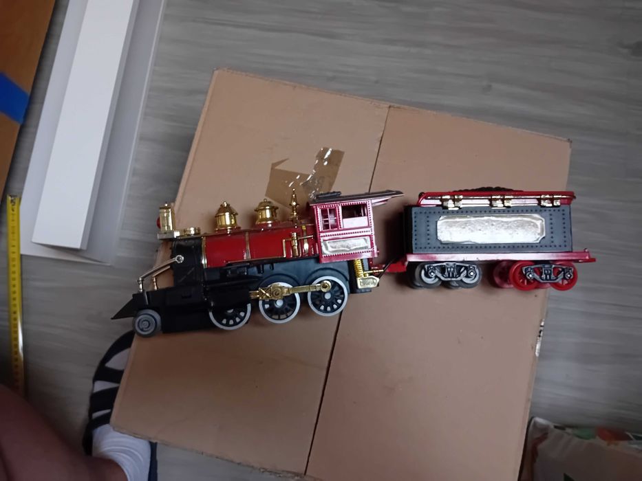 lokomotywa czerwona classical train