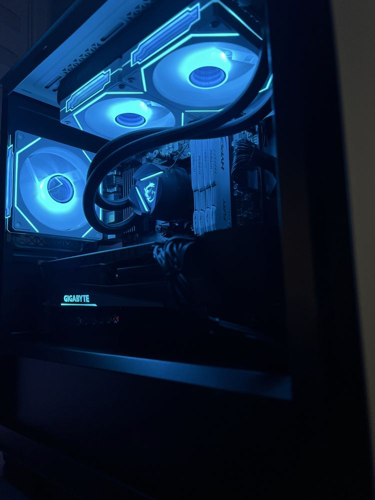 Komputer RTX 3070 TI/ R7 3700X/ 32GB RAM/1TB SSD/Win 11/Wifi/Bluetooth