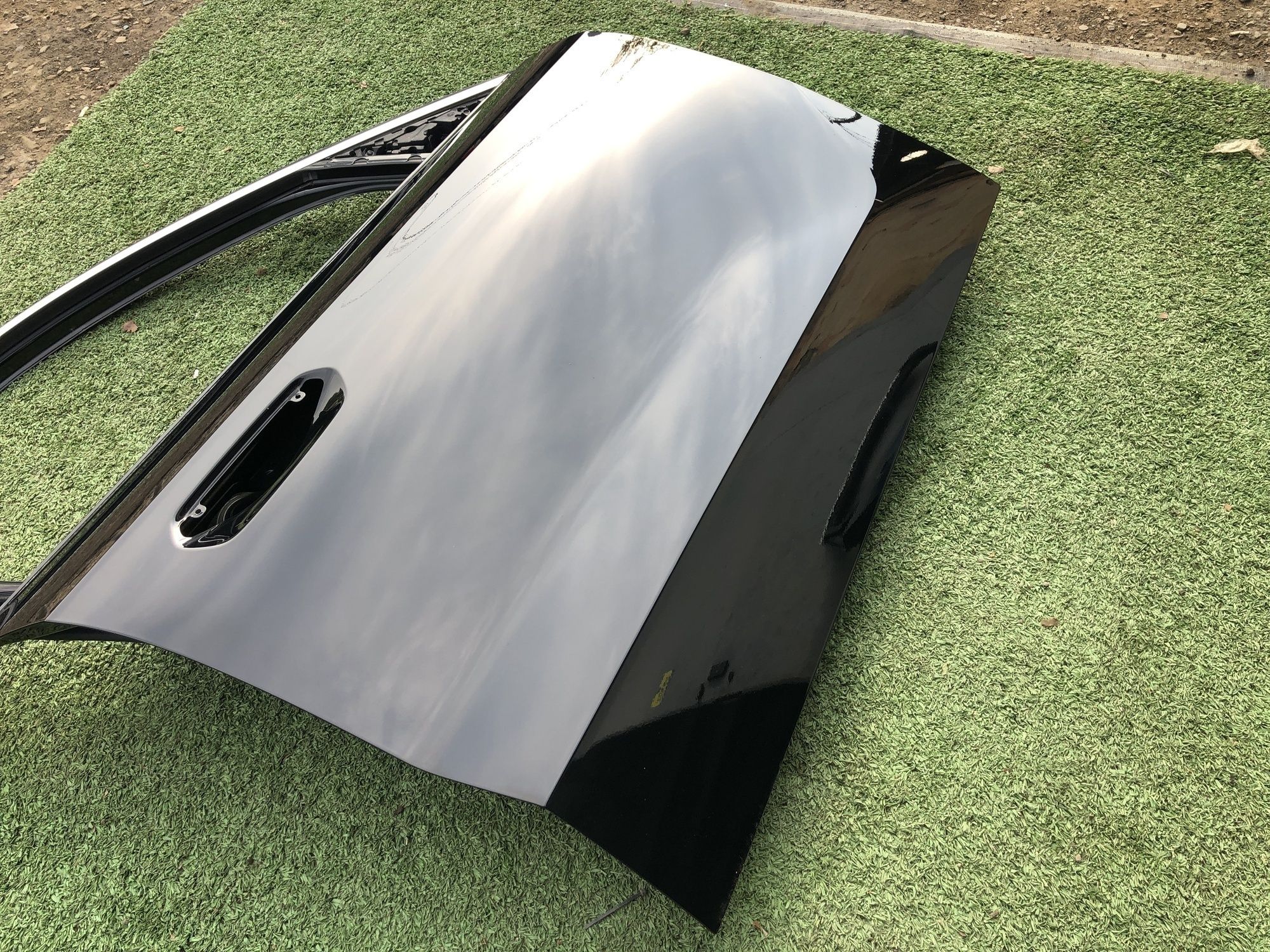Двері передні праві BMW iX1 U11 SCHWARZ 2 (668) 2022-