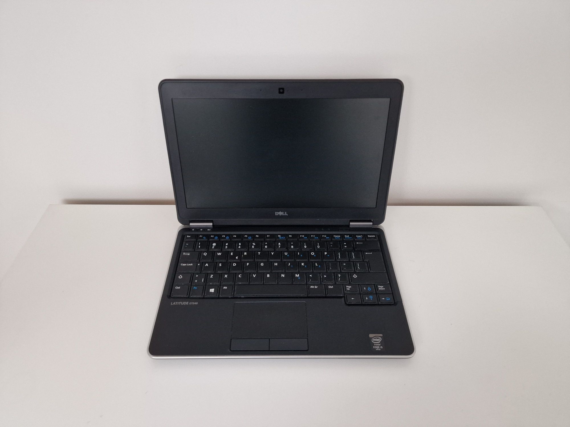 **Dell latitude e7520 Intel I5 8GBRam SSD**