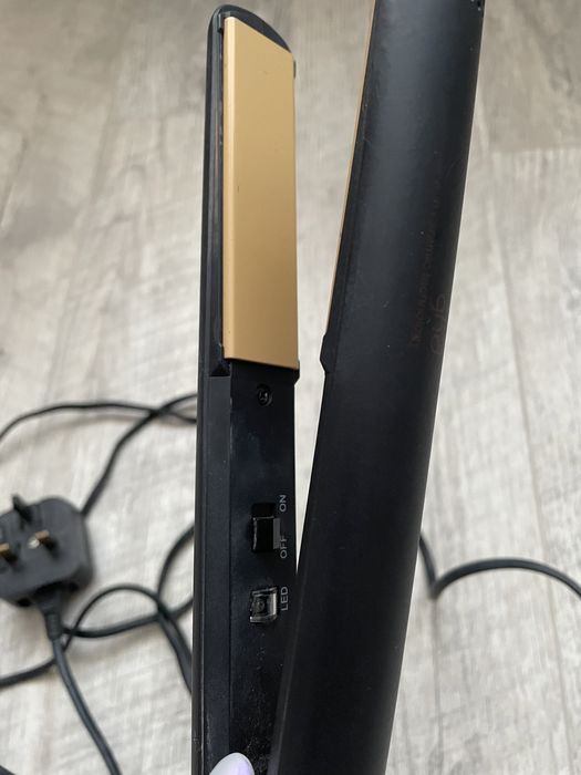 Плойка випрамляч