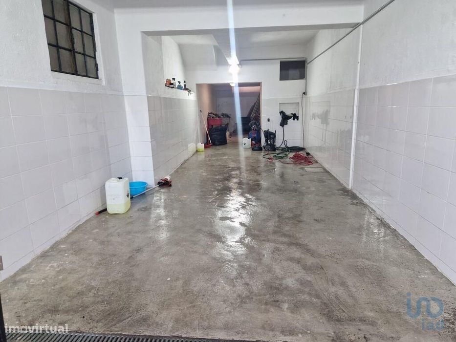 Loja / Estabelecimento Comercial em Águas Livres de 74,00 m2
