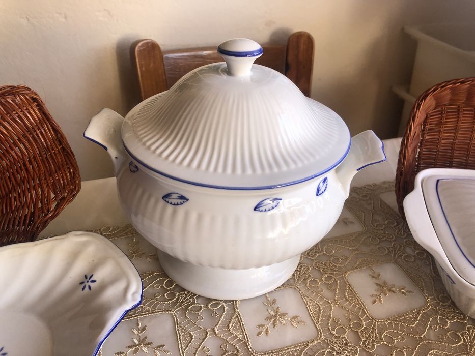 Peças de loiça vidradas