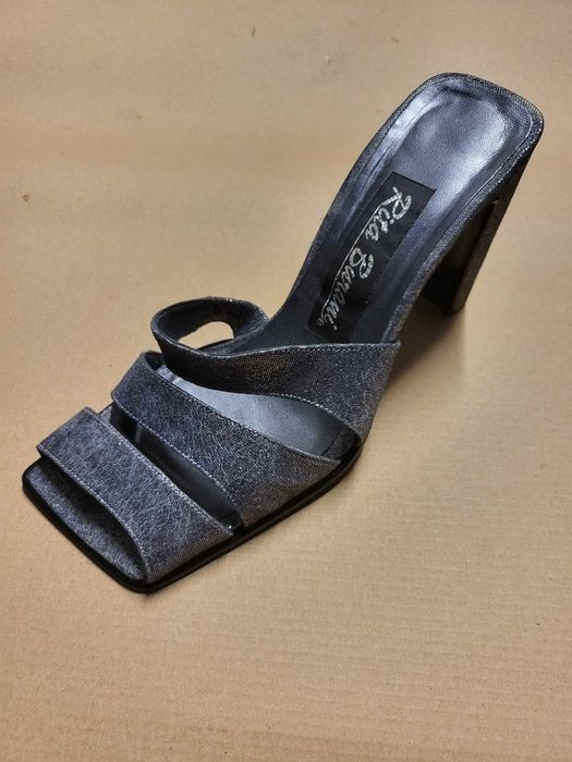 Sandálias Prateadas - Rita Barani