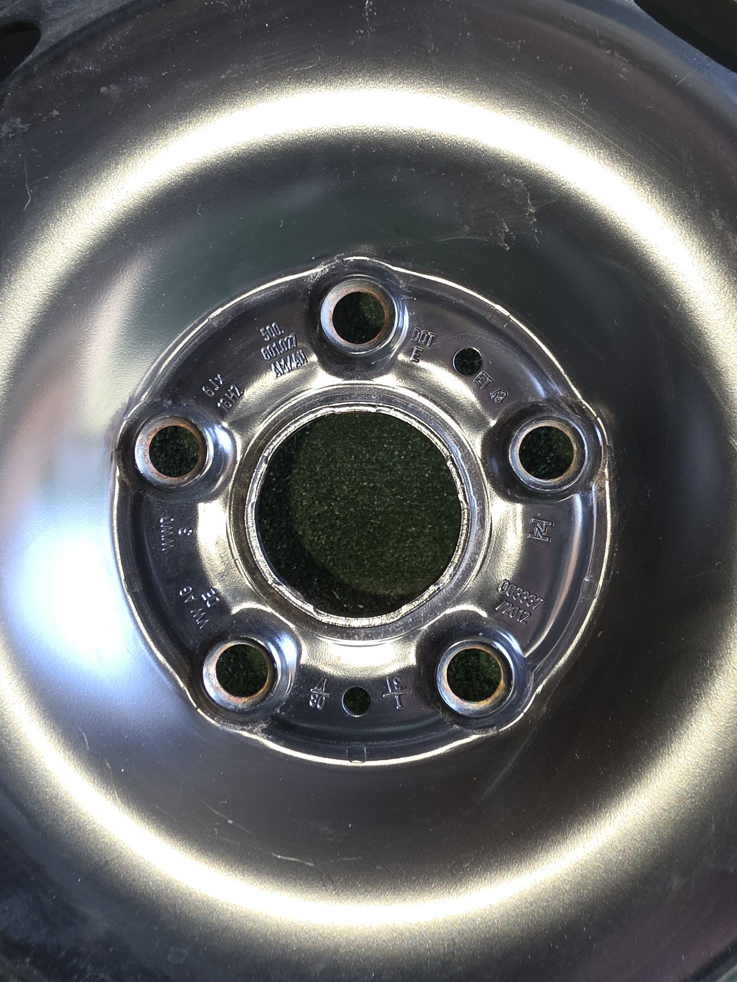 Sprzedam felgi stalowe Orginalne VW 5x112 16 nowe