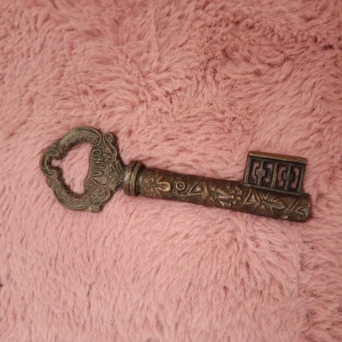 Korkociag klucz ozdobny do wina otwieracz