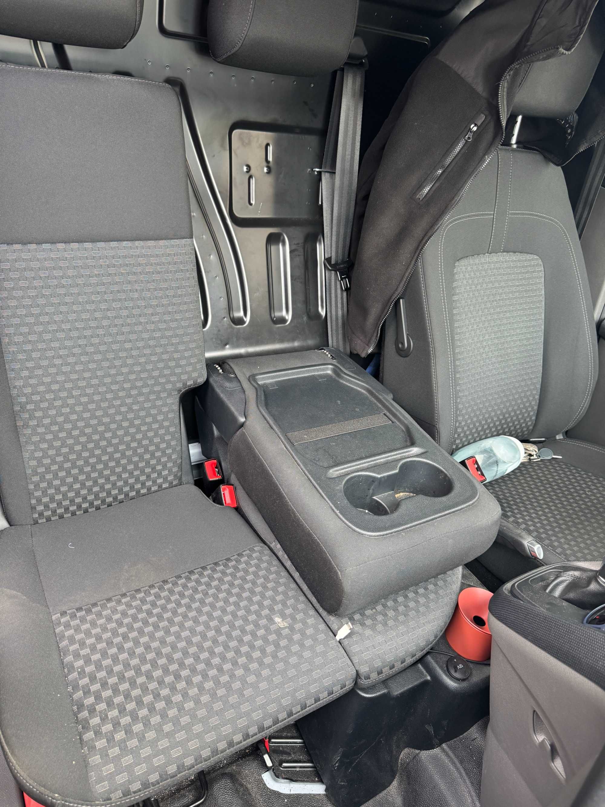 CESJA - FORD Transit Connect Van automat , L2