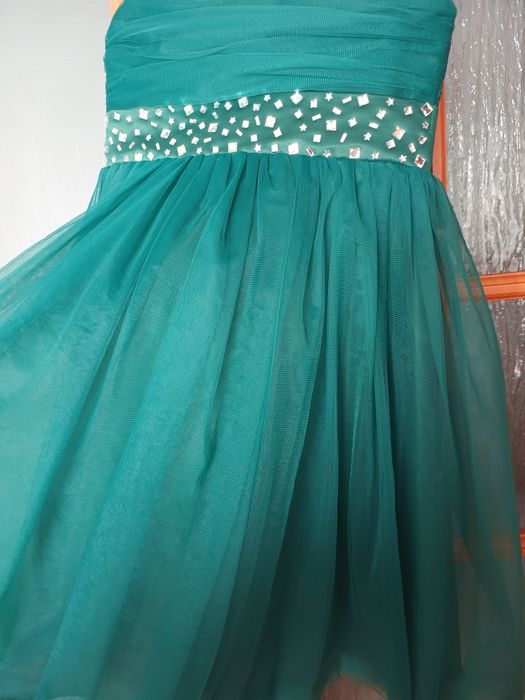 Неймовірно красиве плаття на випускний у садочок