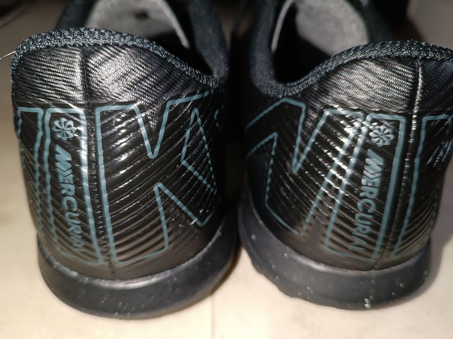 Футбольні бутси, сороконіжки  Nike 36,5 р