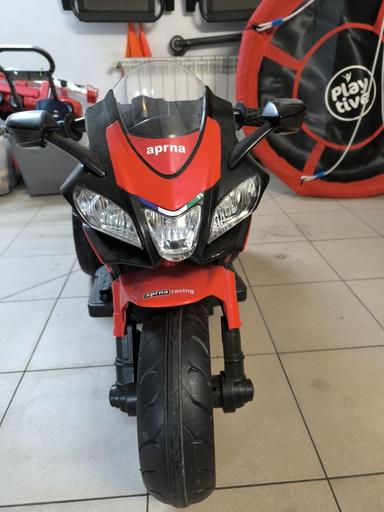 MOTOR MOTOREK na akumulator czerwony