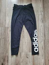 Leginsy marki Adidas