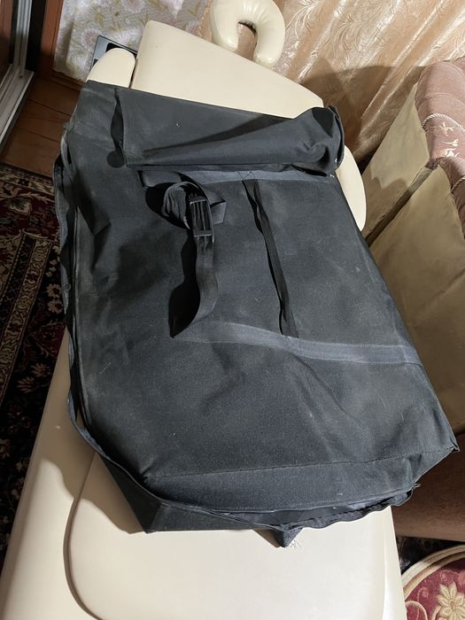 Кожаный массажный стол