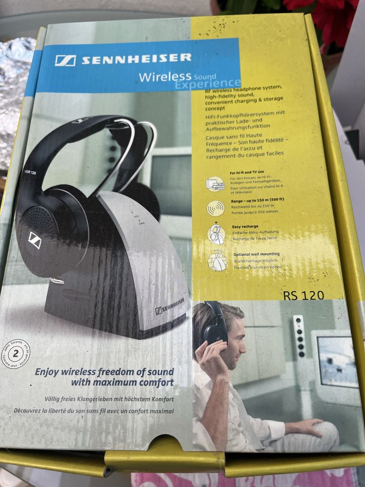 Наушники Sennheiser HDR 120-8 . Полных два комплекта . В идеале