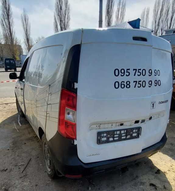 Фургон RENAULT Dokker, після обстрілу