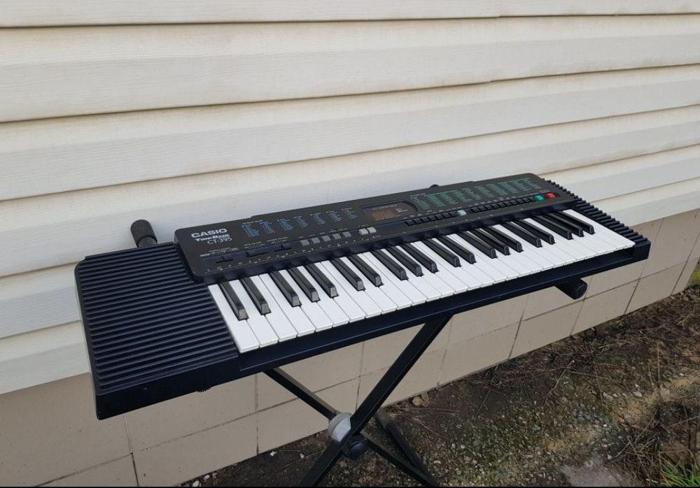 Синтезатор Yamaha PSR-7 +1/ CASIO CT-395,  на 49 клавіш, б/у