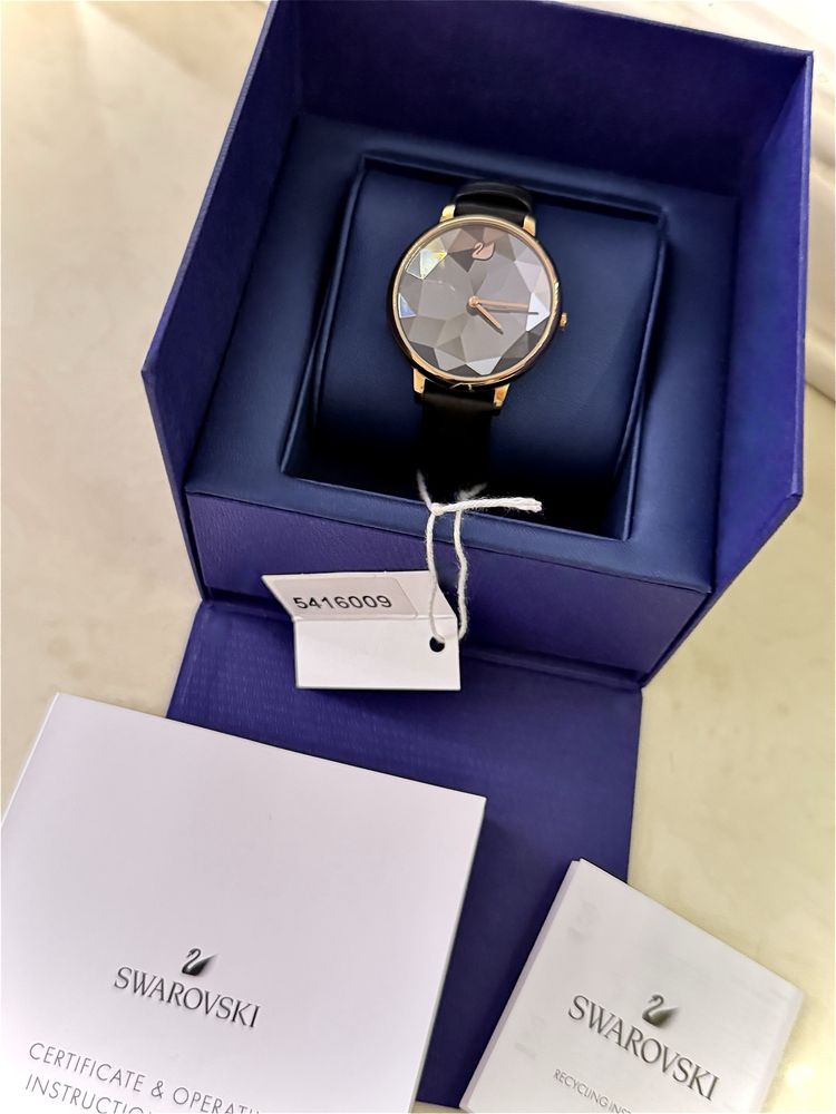Часы swarovski crystal