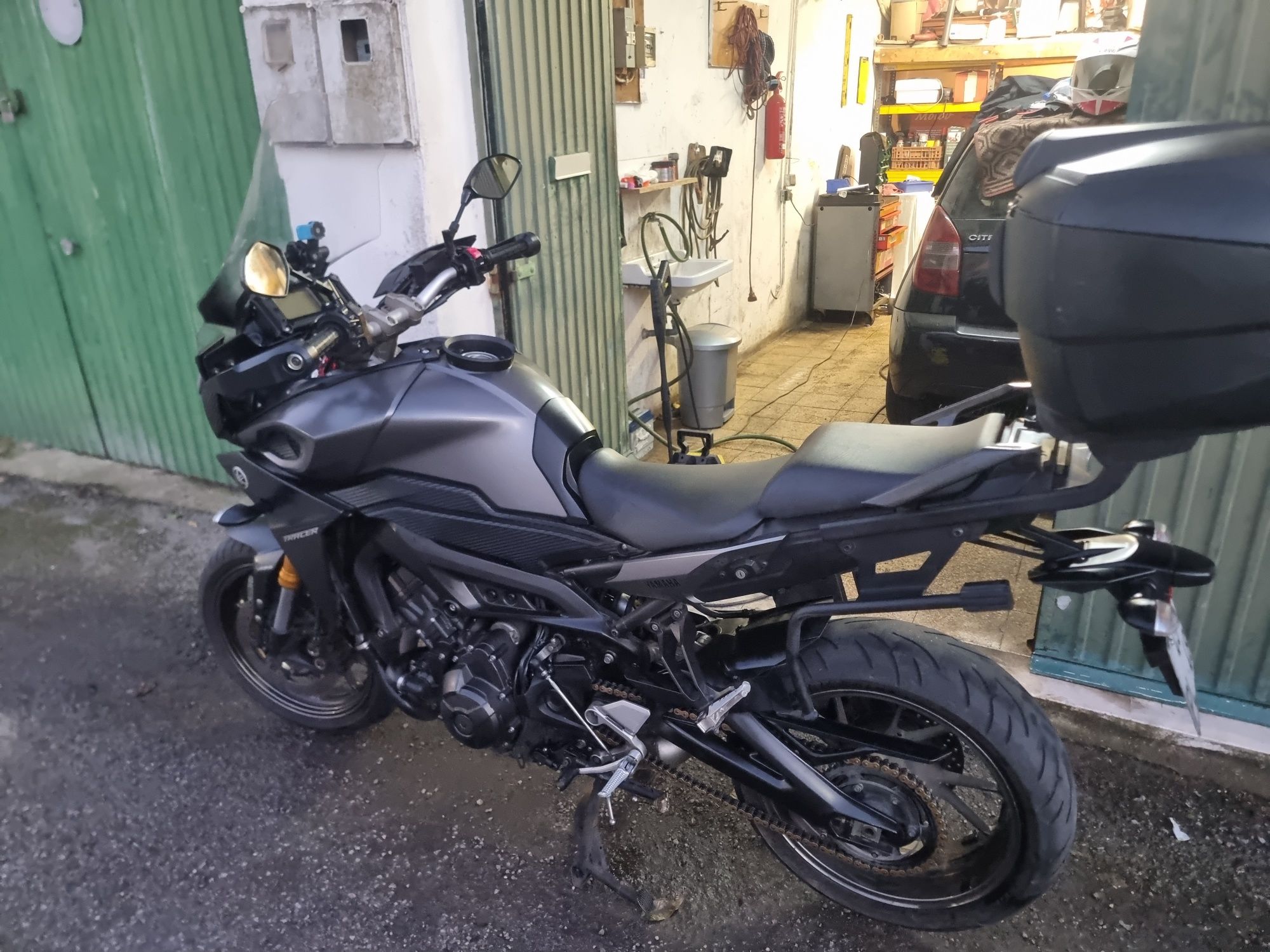 Yamaha tracer 900