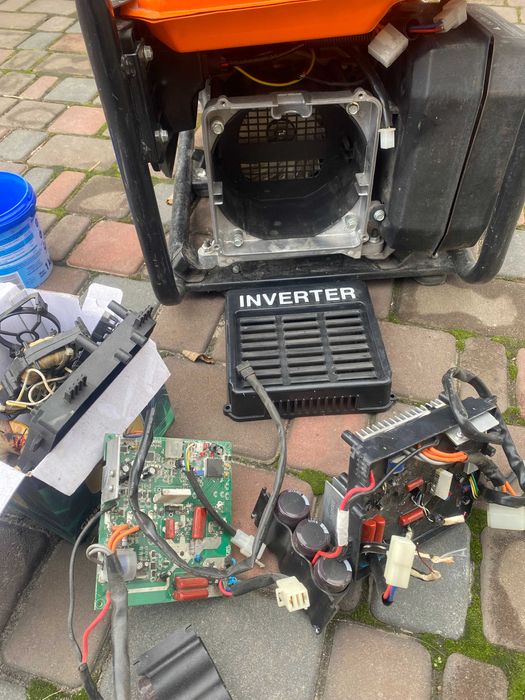 Инверторный генератор Weekender PRO3600I під ремонт