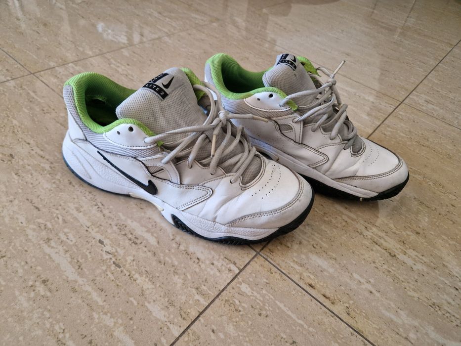 Ténis / Sapatilhas Nike brancos - tamanho 40 / 41
