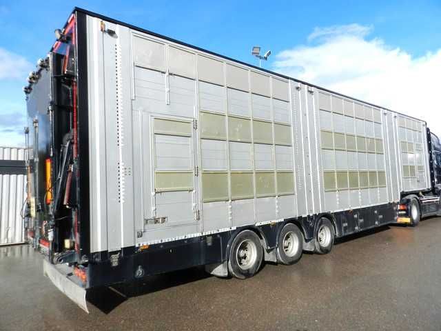 Do zwierzat naczepa PEZZAIOLI SBA32 01/2016 2+2+2