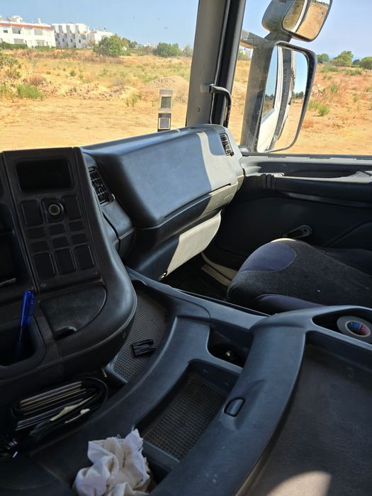 Camião Scania 114c 340 cv