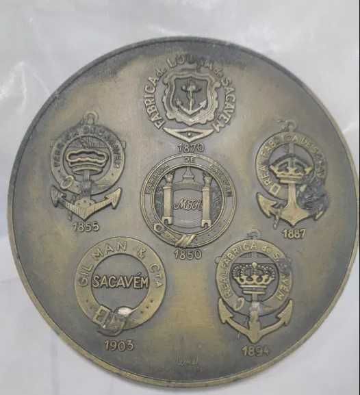 Medalha comemorativa 50 anos da Fábrica de Loiça de Sacavém