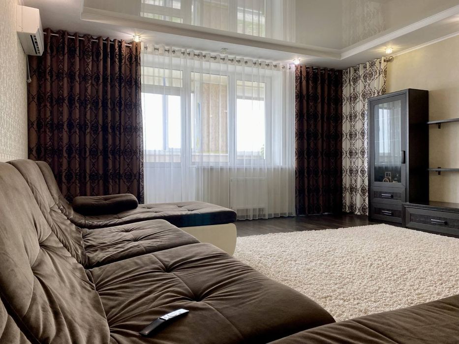 Рів'єра Трьохкімнатна квартира