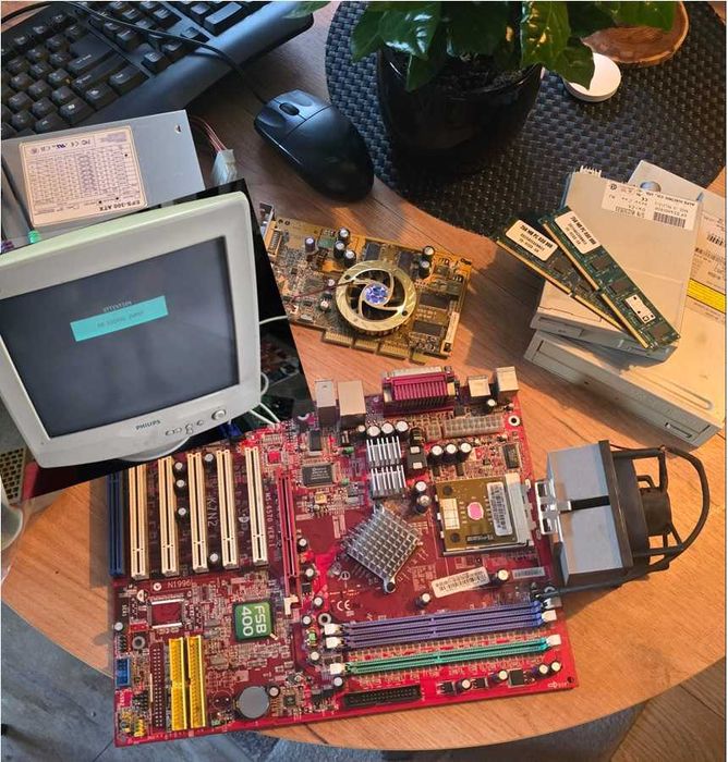 KOMP Retro MSI K7N2 MS-6570 AMD Athlon XP 2000+ NVIDIA GeForce4 MX440