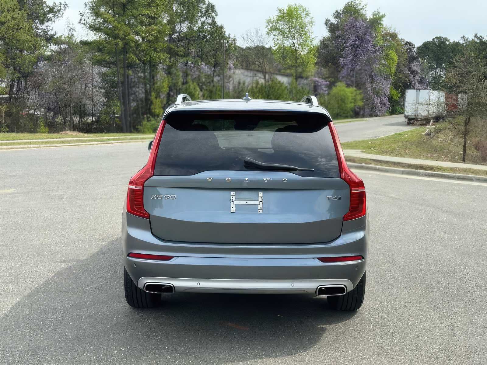 2018 Volvo XC90 T6 Momentum