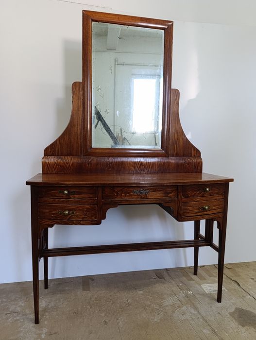 Odnowiona Zabytkowa toaletka z ruchomym lustrem