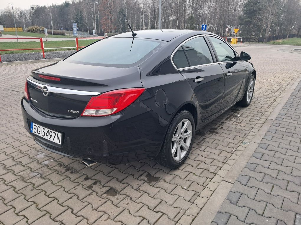 Opel Insignia sedan Xenon 1.6 Turbo