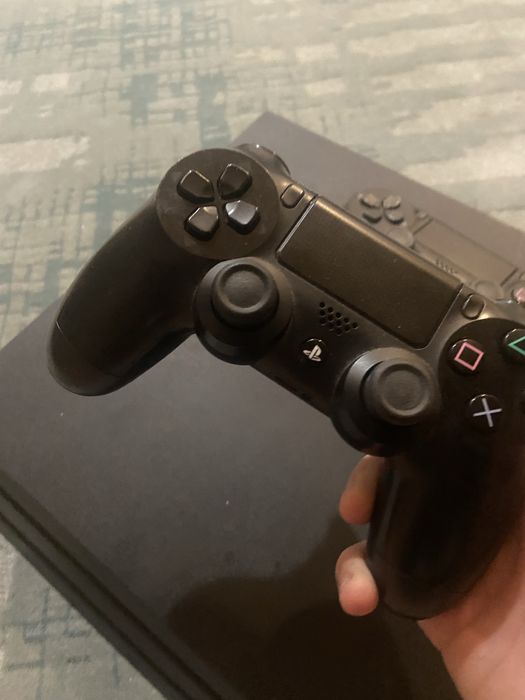 Playstation 4 pro 1 Tb