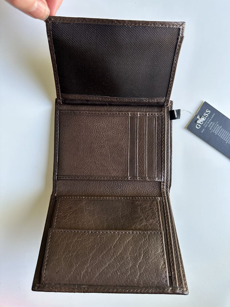 Чоловіче портмоне шкіряне Guess