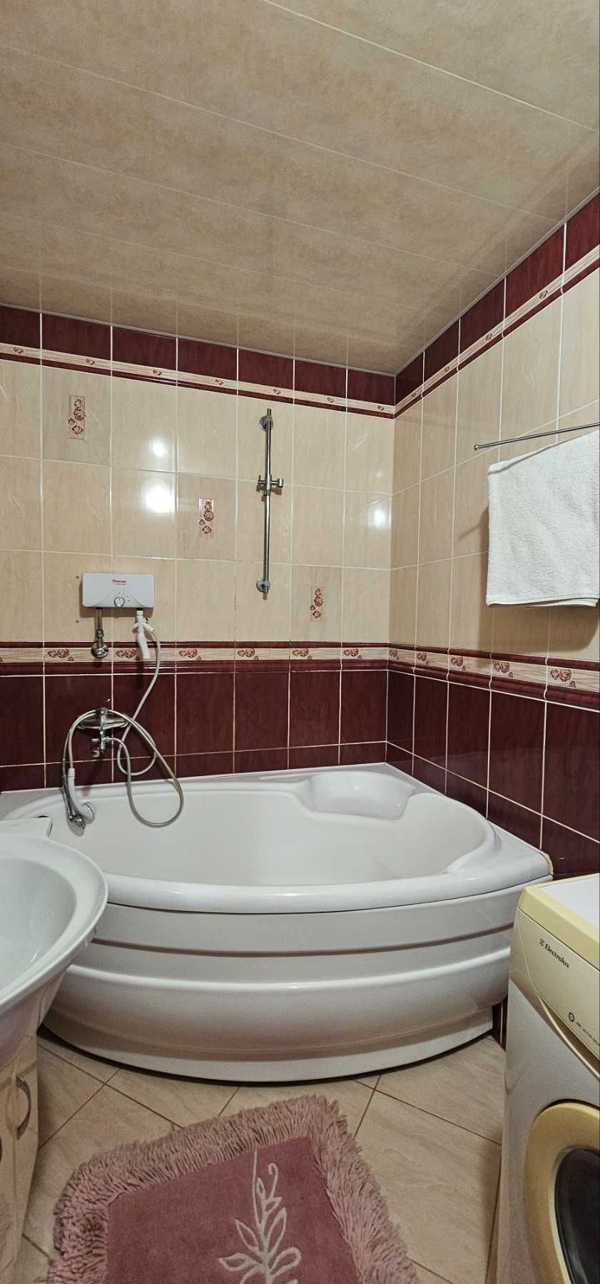 Продам 3-кім. квартира, 83м, Заліська 1 а, м.Університет .