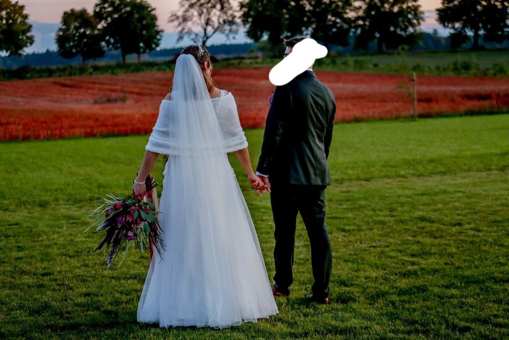 Sprzedam piękną suknię ślubną