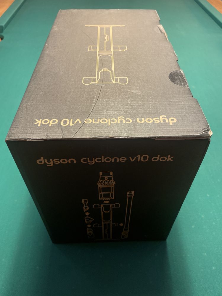 Stacja dokujaca do odkurzacza Dyson V10