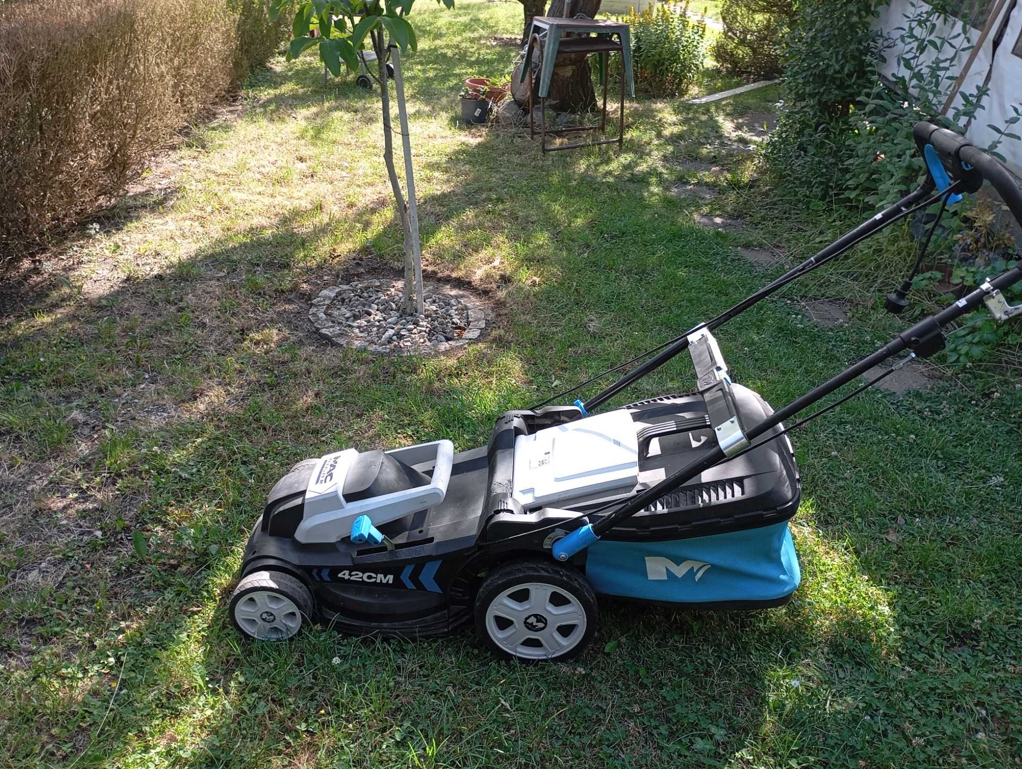Samojezdna, mocna kosiarka elektryczna Macallister, pokos 42 cm.