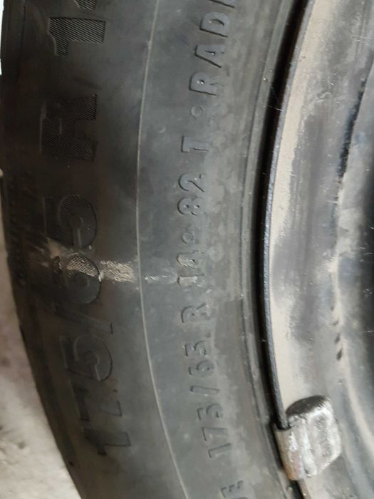 Felgi z oponami FORD FIESTA MK6 Continental 175/65/14 Bridgestone koła