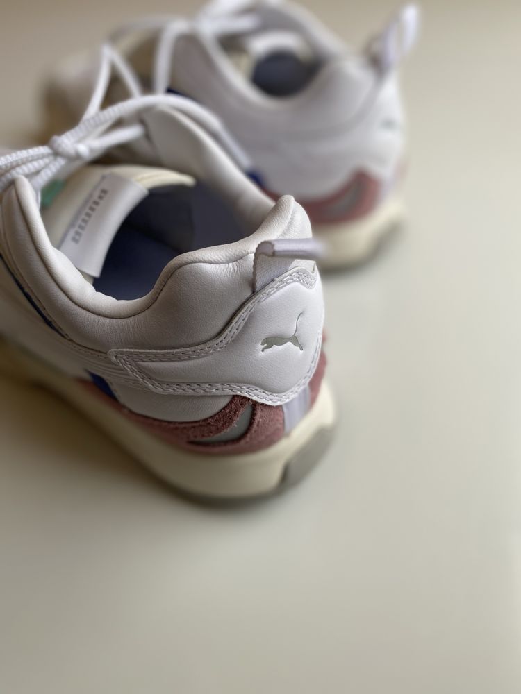Оригінальні жіночі кросівки Puma Kyron Awakening, 38 розмір