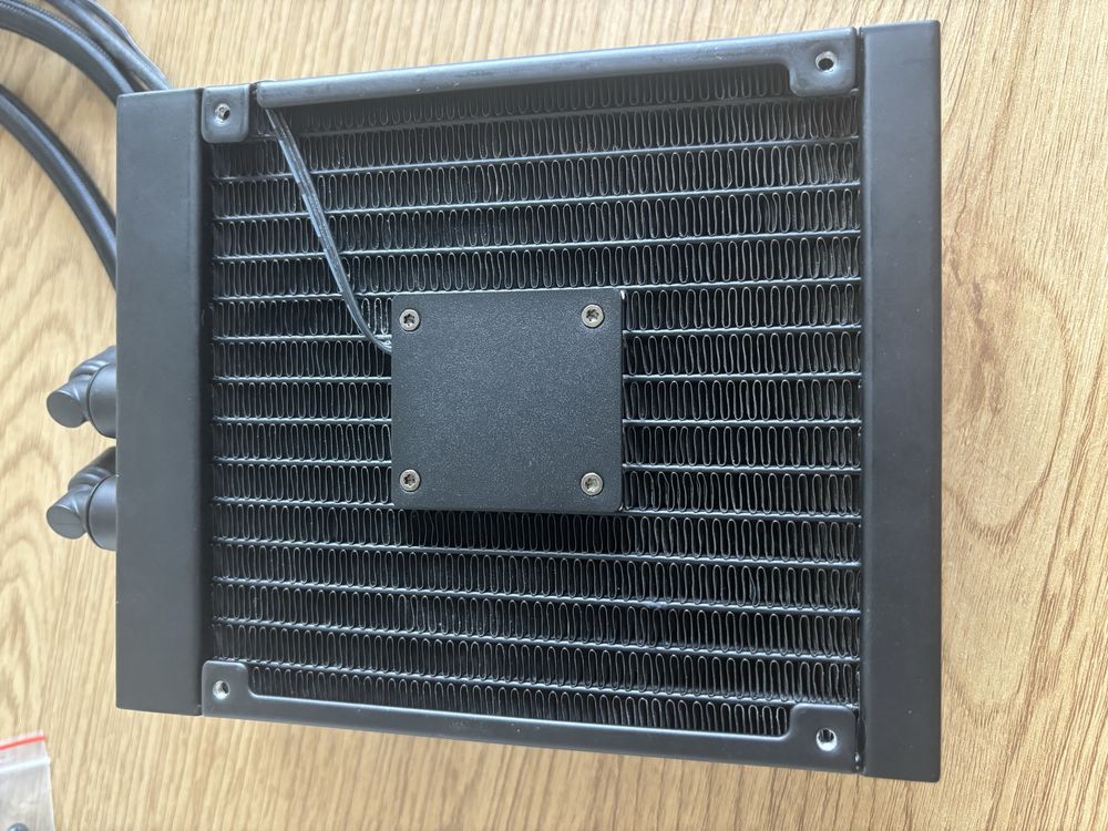 Chłodzenie wodne AiO NZXT 140mm
