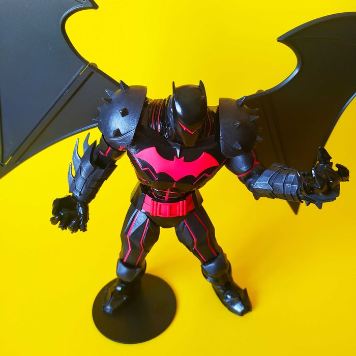 Figura McFarlane Batman: Hellbat Suit