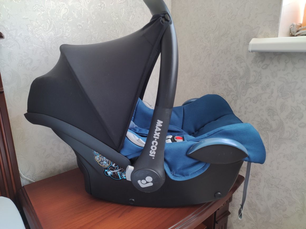 Автокресло MAXI-COSI CabrioFix (Essential Blue)